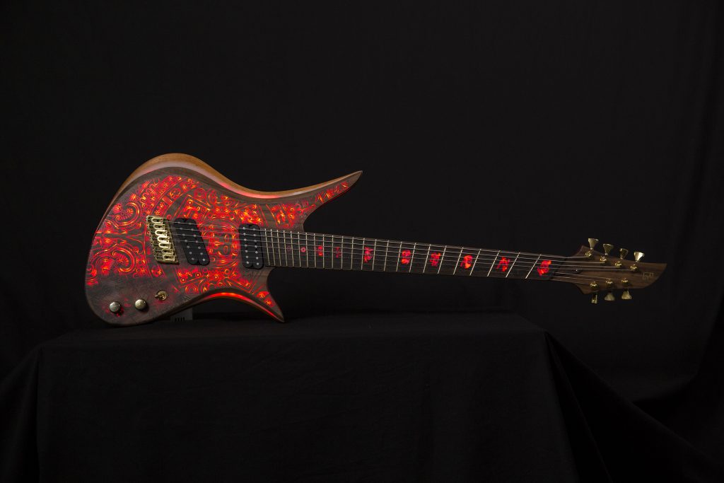 AutoCAD giúp thiết kế Guitar